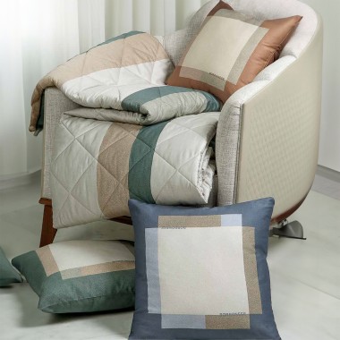 Metropolis, Copriletto...