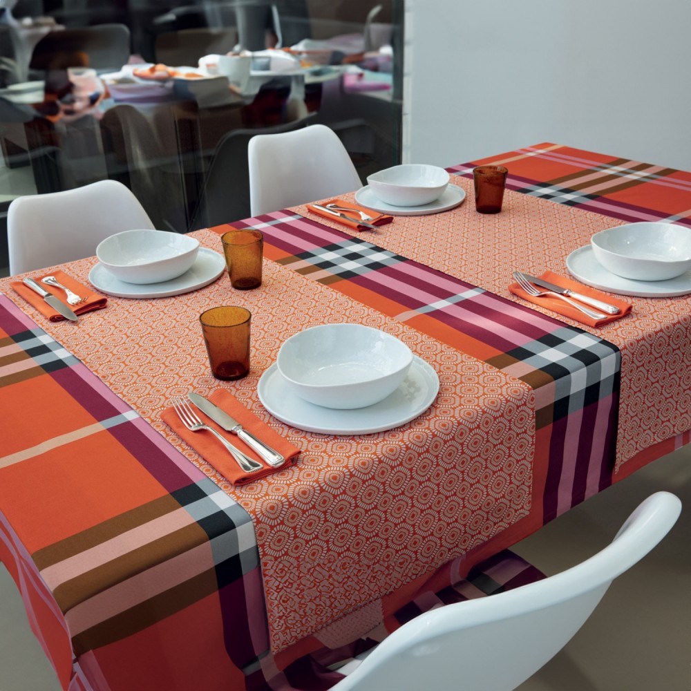 Runner Graphic 5056 con 2 Tovaglioli Runner Graphic 5056 con 2 Tovaglioli