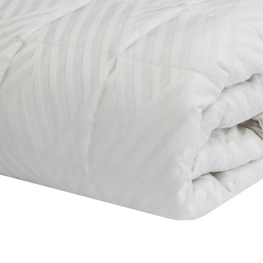 Merano quilt david home